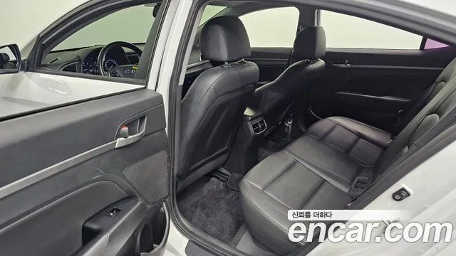 Hyundai Avante 2015 thumb 9