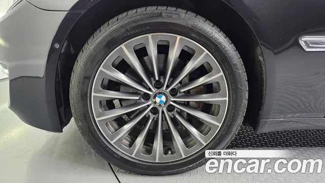 BMW 7 серии 2012 thumb 10