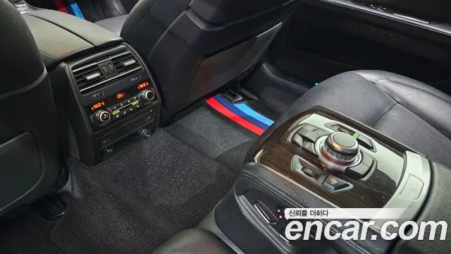 BMW 7 серии 2012 thumb 12