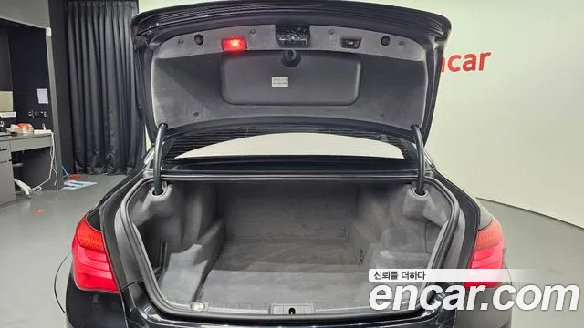 BMW 7 серии 2012 thumb 8
