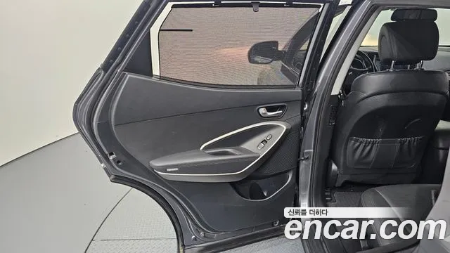 Hyundai Santafe 2016 thumb 10
