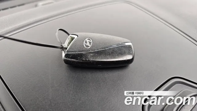 Hyundai Santafe 2016 thumb 9