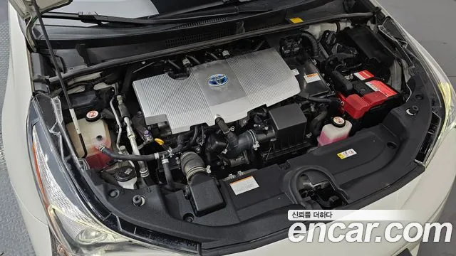 Toyota Prius 2017 thumb 10