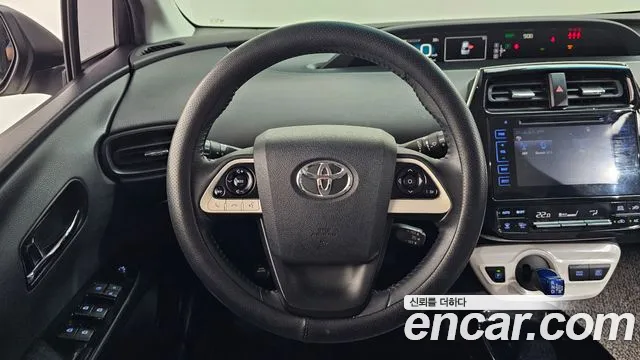 Toyota Prius 2017 thumb 12