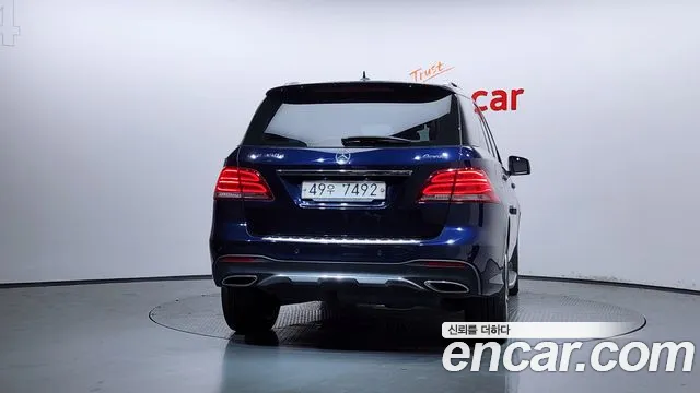 Mercedes-Benz GLE-Класс 2017 thumb 12