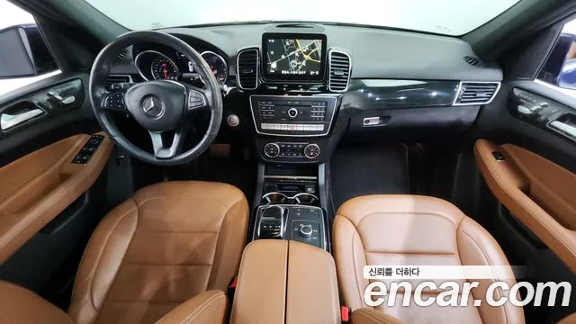 Mercedes-Benz GLE-Класс 2017 thumb 3