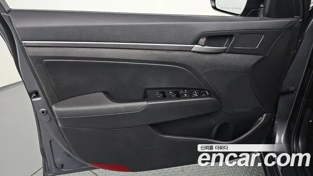Hyundai Avante 2017 thumb 6