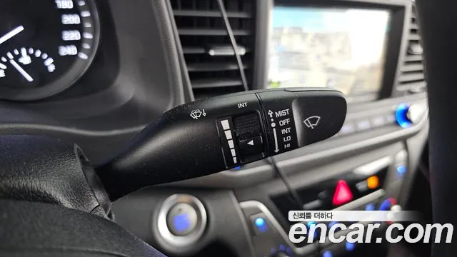 Hyundai Avante 2017 thumb 3