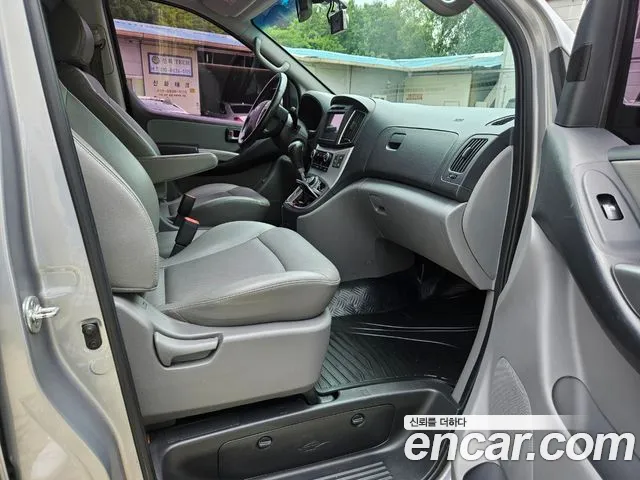 Hyundai Staria 2017 thumb 6