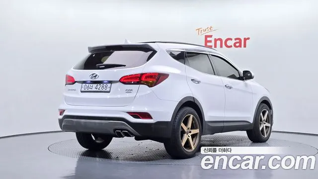 Hyundai Santafe 2017 thumb 10
