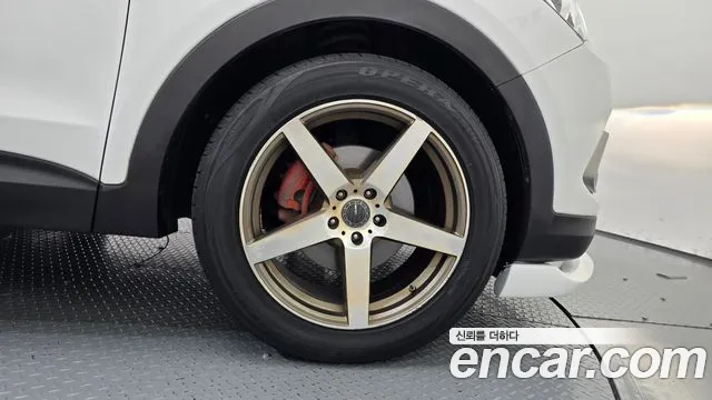 Hyundai Santafe 2017 thumb 12