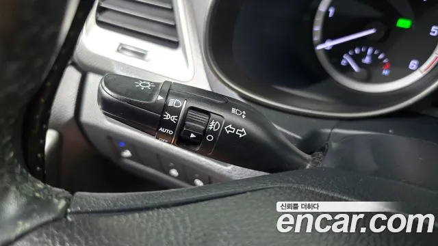 Hyundai Santafe 2017 thumb 2