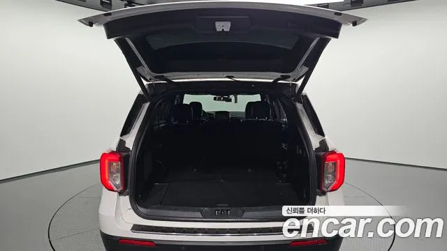 Ford Explorer 2019 thumb 12