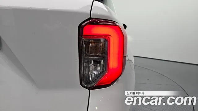 Ford Explorer 2019 thumb 11