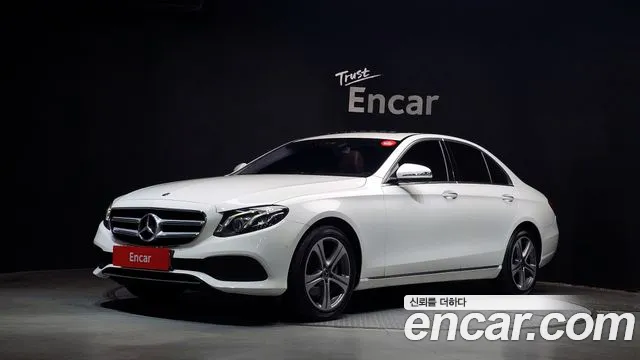 Mercedes-Benz E-Class 2019 thumb 4