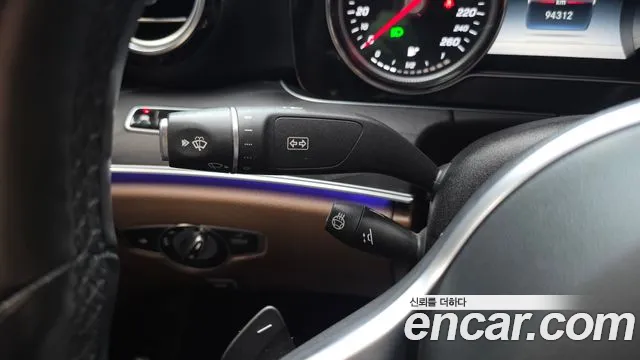 Mercedes-Benz E-Class 2019 thumb 7