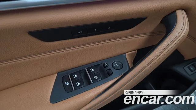 BMW 5 серии 2018 thumb 3