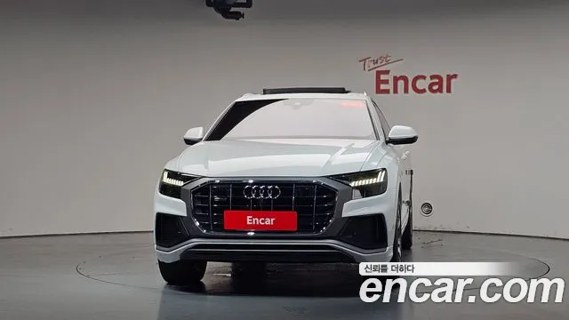 Audi Q8 2021 thumb 6
