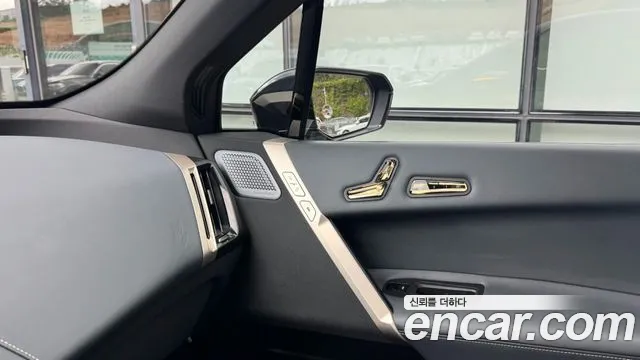 BMW iX 2024 thumb 10