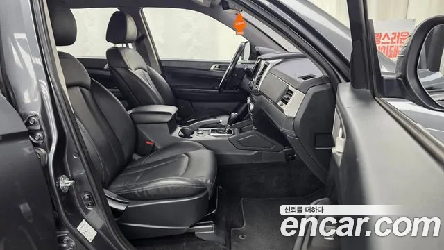 KGM Rexton 2018 thumb 10