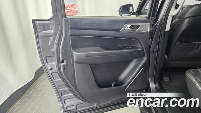 KGM Rexton 2018 thumb 7
