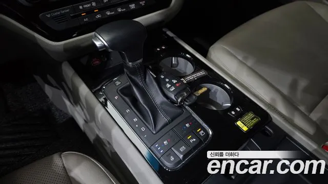 Kia Carnival 2018 thumb 7