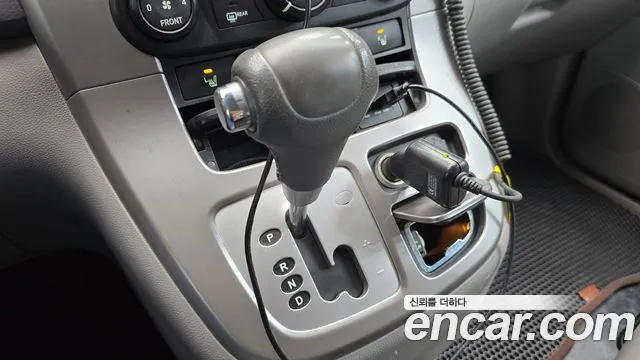Kia Canival 2012 thumb 4
