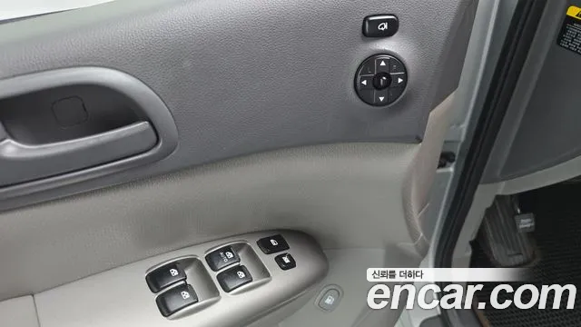 Kia Canival 2012 thumb 2
