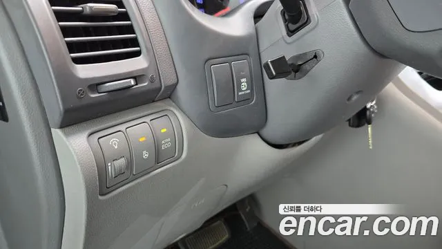 Kia Canival 2012 thumb 3