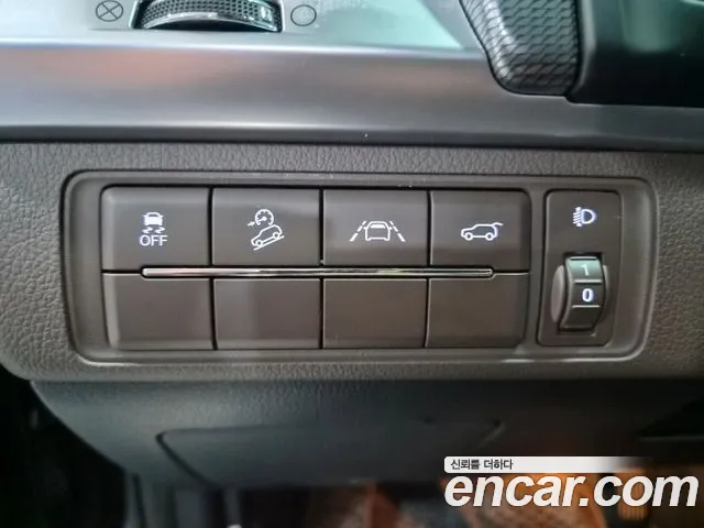 KGM Rexton 2021 thumb 11