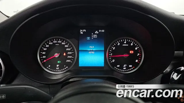 Mercedes-Benz C-Class 2019 thumb 9