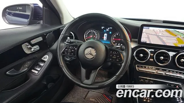 Mercedes-Benz C-Class 2019 thumb 3