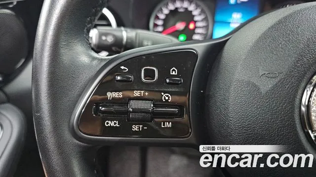 Mercedes-Benz C-Class 2019 thumb 7