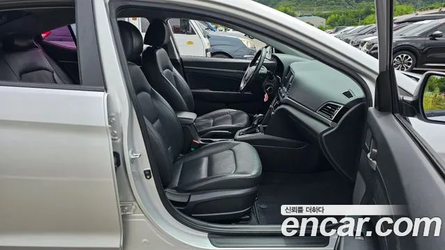 Hyundai Avante 2015 thumb 7