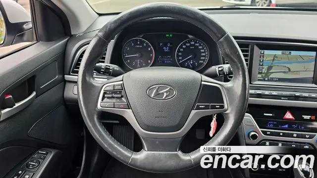 Hyundai Avante 2015 thumb 4