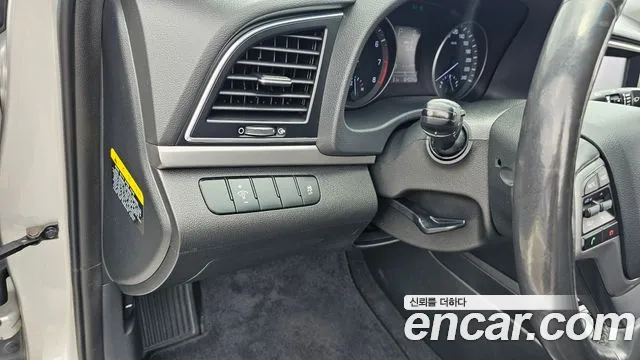 Hyundai Avante 2015 thumb 9