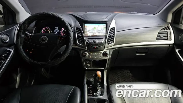 KGM Korando 2016 thumb 10