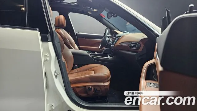 Maserati Levante 2020 thumb 4
