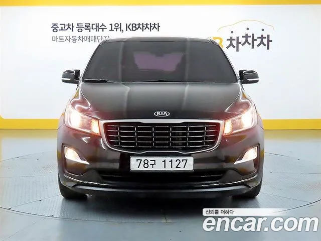 Kia Carnival 2018 thumb 10