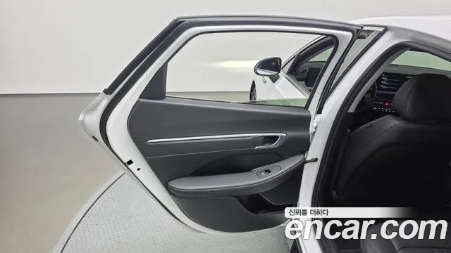 Hyundai (DN8) 2025 thumb 2
