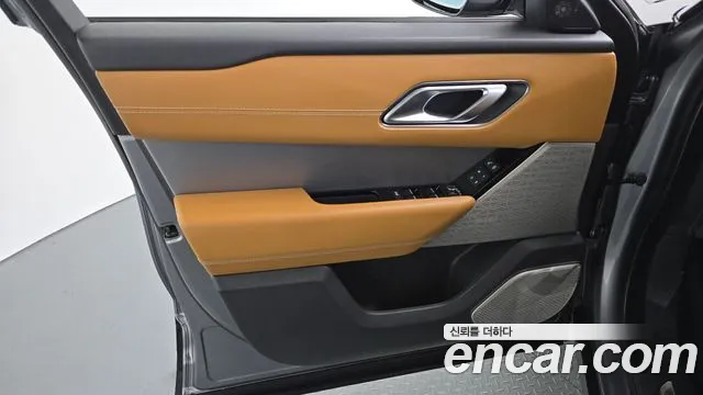 Land Rover Range Rover Velar 2020 thumb 10