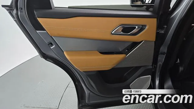 Land Rover Range Rover Velar 2020 thumb 7