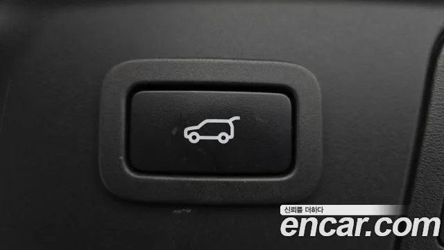 Land Rover Range Rover Velar 2020 thumb 5
