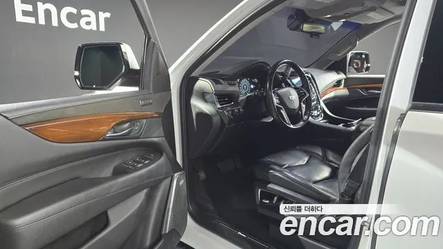 Cadillac Escalade 2018 thumb 11