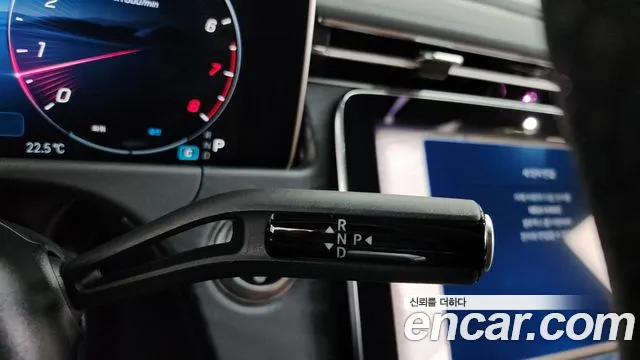 Mercedes-Benz E-Class 2025 thumb 6