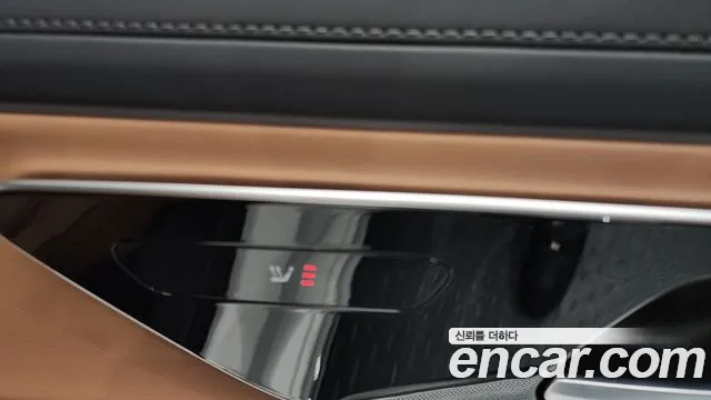 Mercedes-Benz E-Class 2025 thumb 11