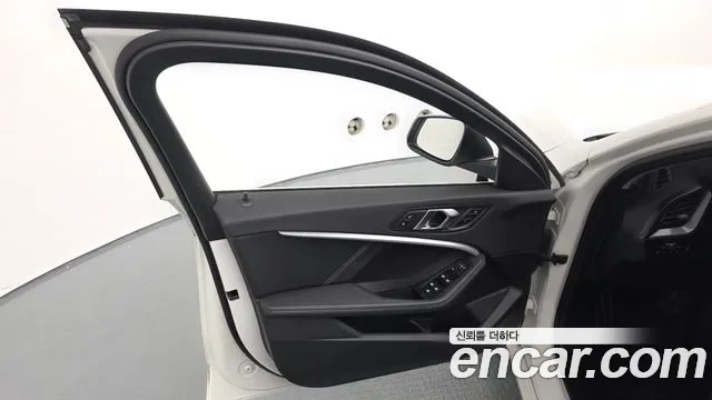 BMW 1 серии 2021 thumb 2