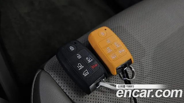 Kia Carnival 2018 thumb 5