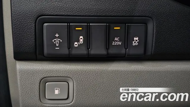 Kia Carnival 2018 thumb 9