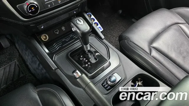 KGM Rexton 2019 thumb 12